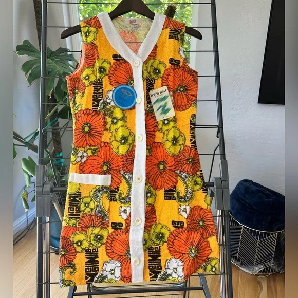 Vintage Deadstock 1970's Terry Cloth
Pool Dress - Picture 2 of 4